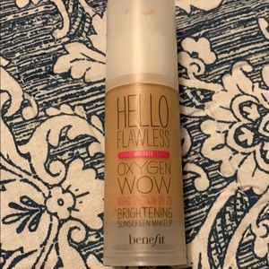 Hello Flawless Foundation